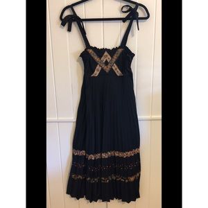 Young Edwardian Boho hippie pleated dress floral